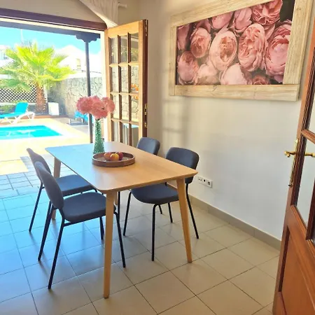 ヴィラ Adel, Oasis De Paz Con Piscina Climatizada プラヤ・ブランカ
